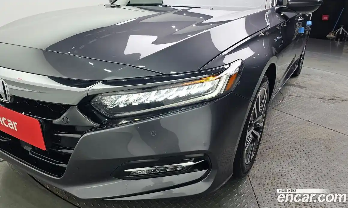 Honda Accord 2019 2.0 автомат (гидро), фото 8