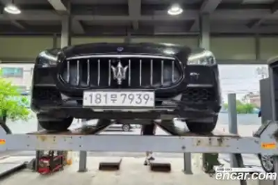 Maserati Quattroporte