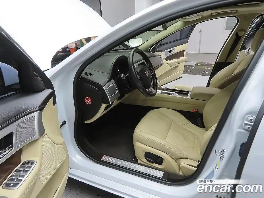 Jaguar XF 2015 3.0 гидро, фото 13