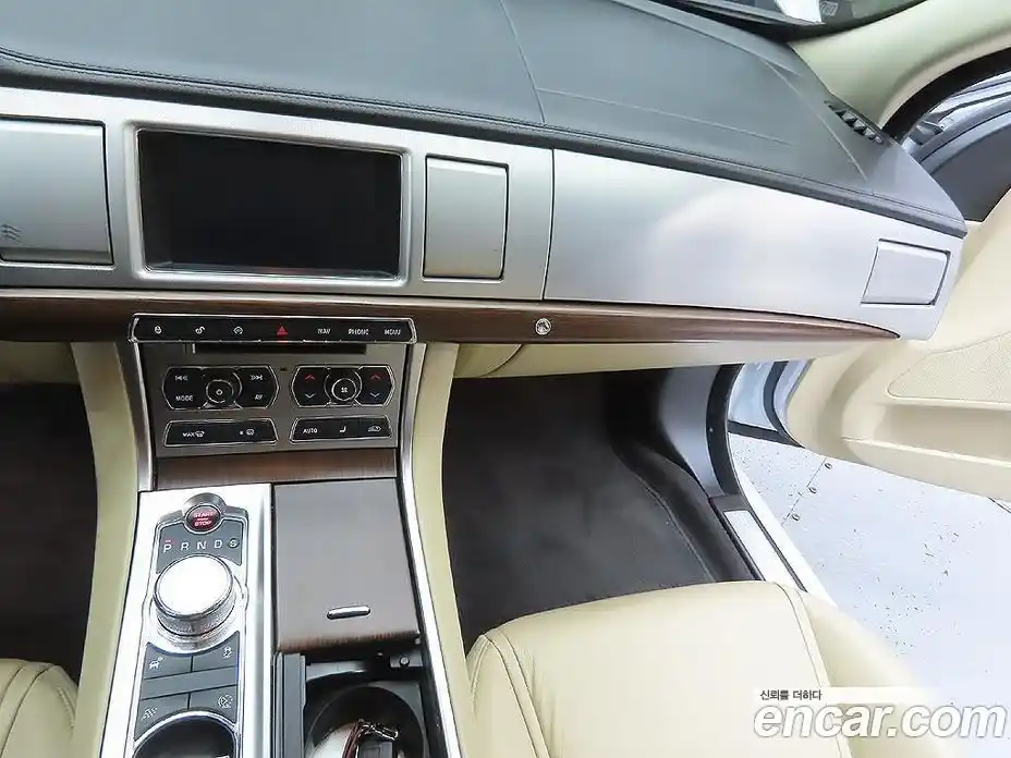Jaguar XF 2015 3.0 гидро, фото 14