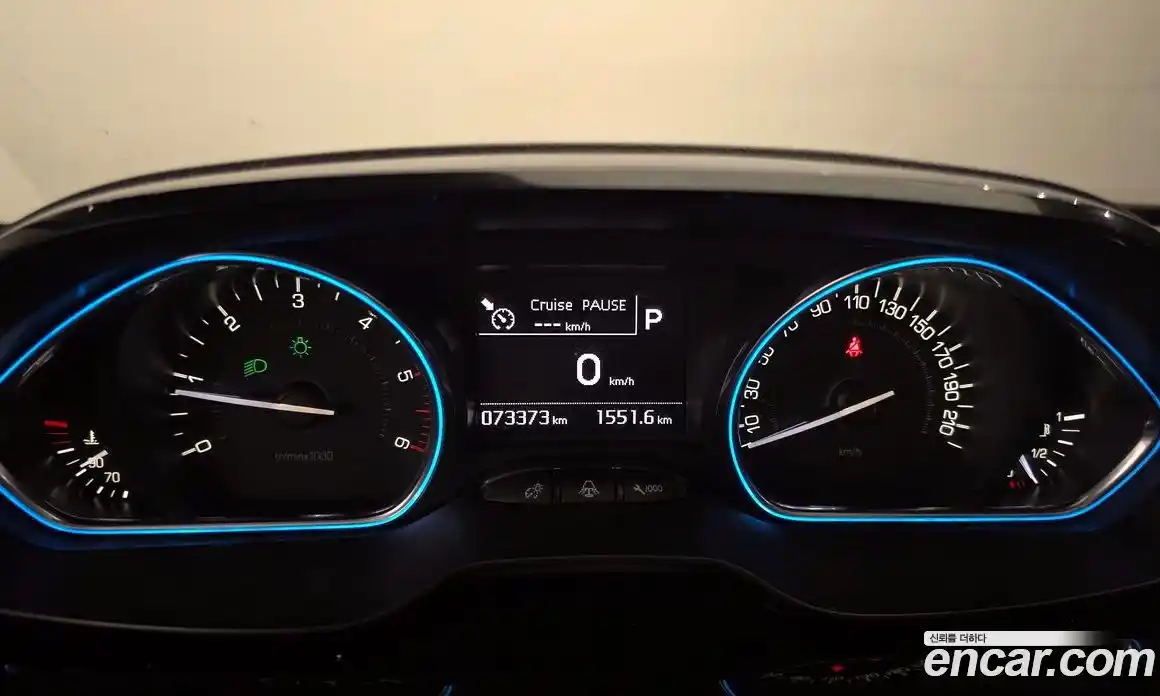 Peugeot 2008 2019 1.5 автомат (гидро), фото 11