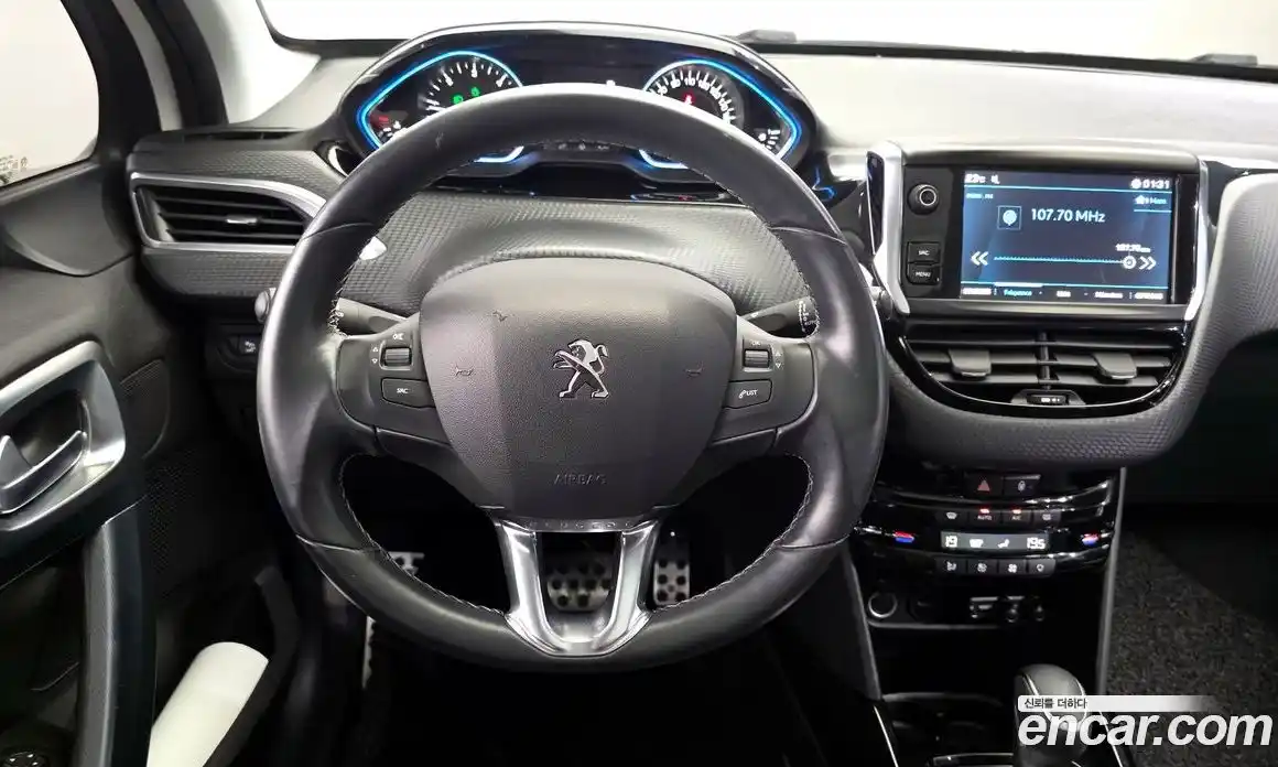 Peugeot 2008 2019 1.5 автомат (гидро), фото 19