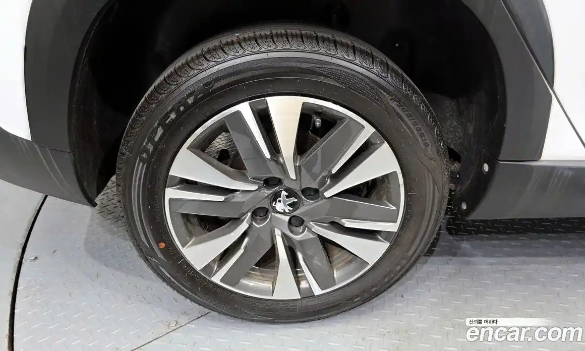 Peugeot 2008 2019 1.5 автомат (гидро), фото 5