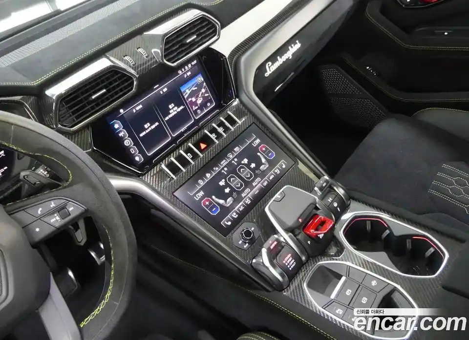 Lamborghini Urus 2024 4.0 гидро, фото 14