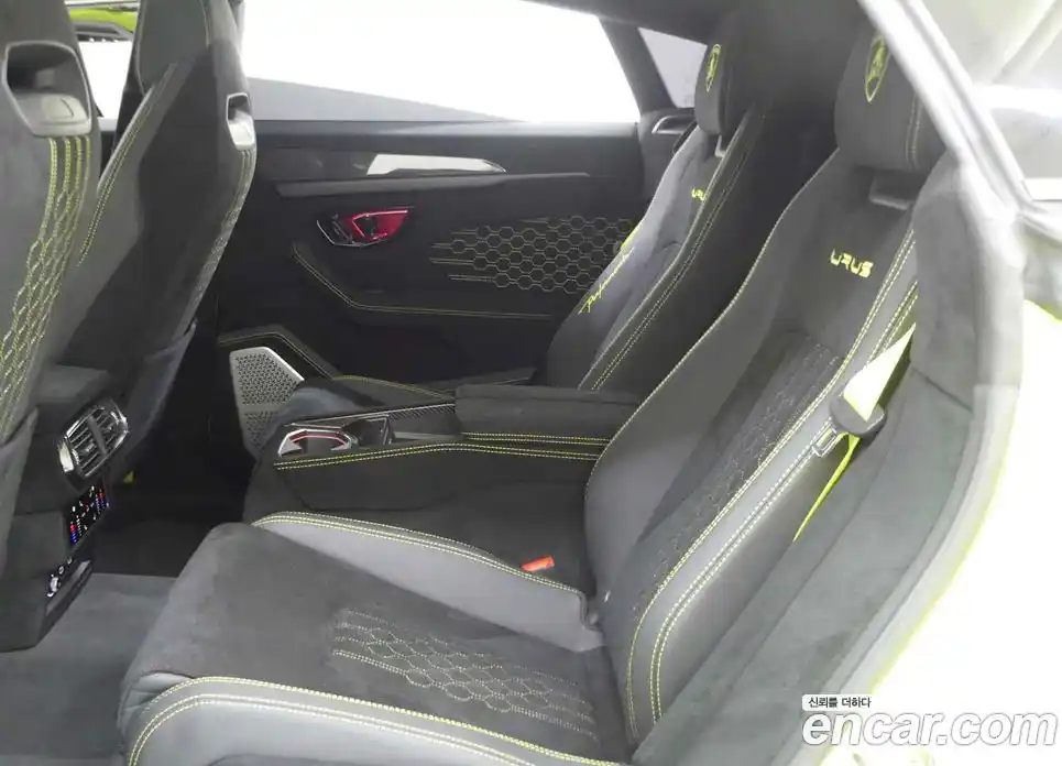 Lamborghini Urus 2024 4.0 гидро, фото 9