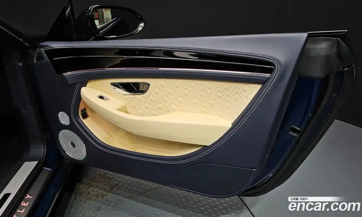 Bentley Continental 2019 6.0 гидро, фото 15