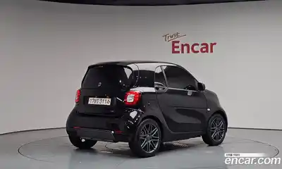 Smart Fortwo 2018 1.5 автомат (гидро), миниатюра 1 Smart Fortwo 2018 1.5 автомат (гидро), миниатюра 1