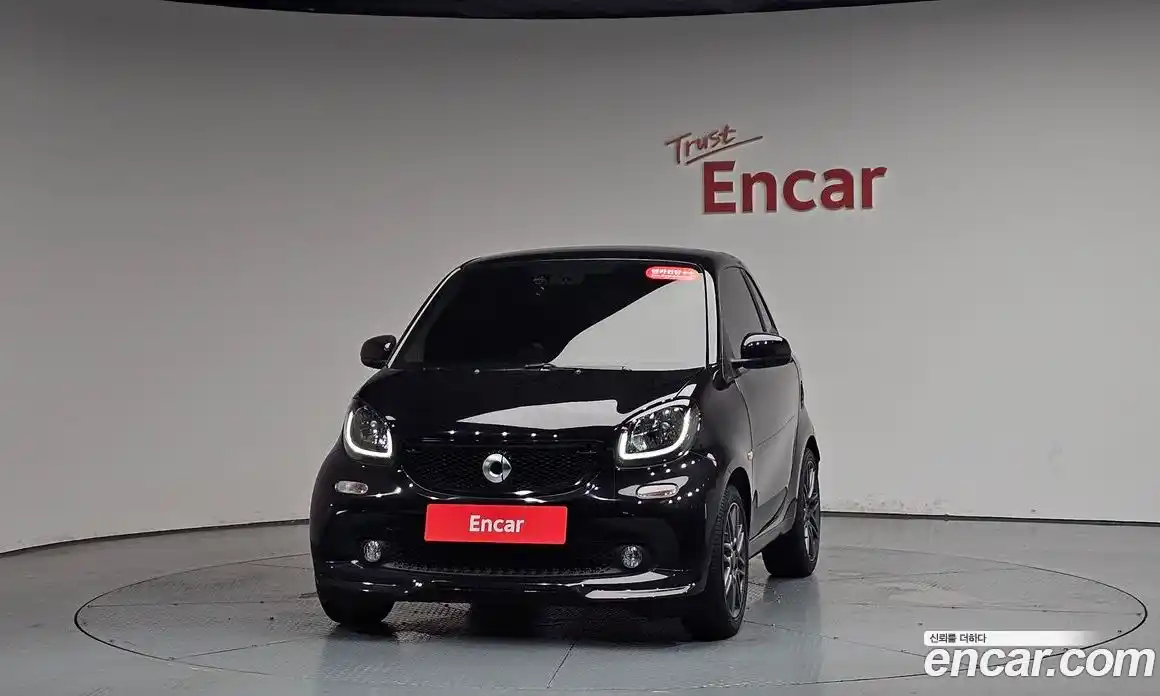 Smart Fortwo 2018 1.5 автомат (гидро), фото 2 Smart Fortwo 2018 1.5 автомат (гидро), фото 2