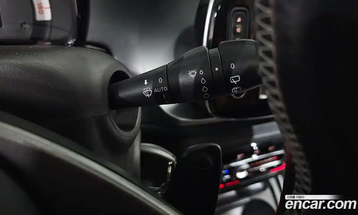 Smart Fortwo 2018 1.5 автомат (гидро), фото 28 Smart Fortwo 2018 1.5 автомат (гидро), фото 28
