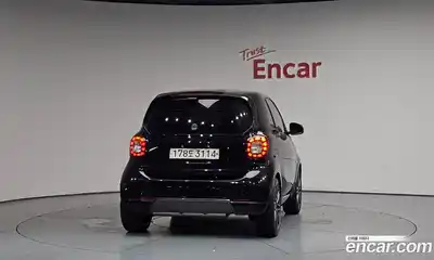 Smart Fortwo 2018 1.5 автомат (гидро), миниатюра 3 Smart Fortwo 2018 1.5 автомат (гидро), миниатюра 3