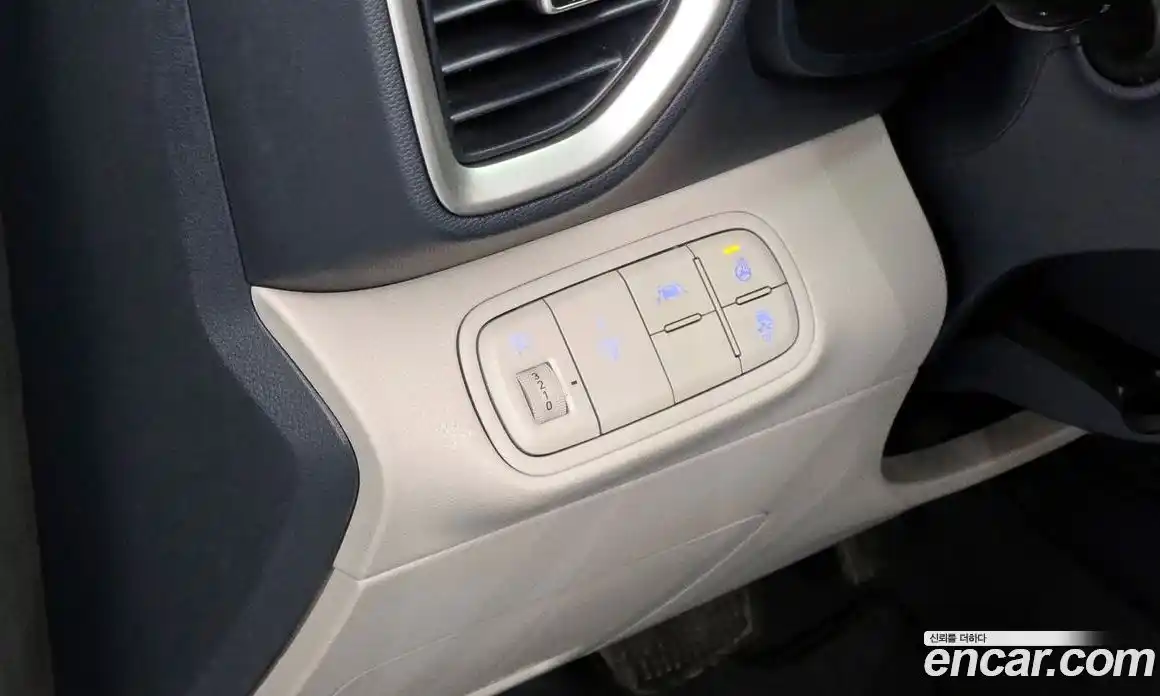 Hyundai Venue 2022 1.6 автомат (гидро), фото 14