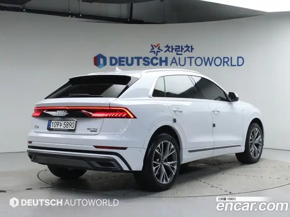 Audi Q8 2021 3.0 автомат (гидро), фото 2