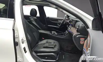 Mercedes-Benz E-Class 2016 2.0 автомат (гидро), миниатюра 12