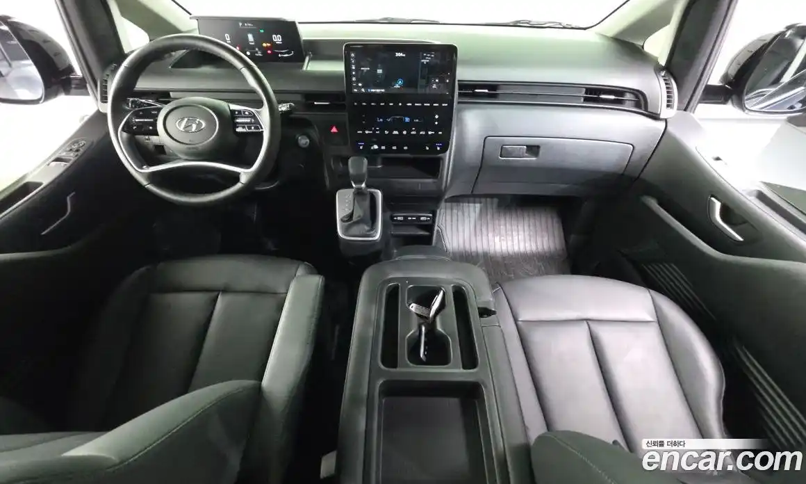 Hyundai Staria 2024 2.2 автомат (гидро), фото 9