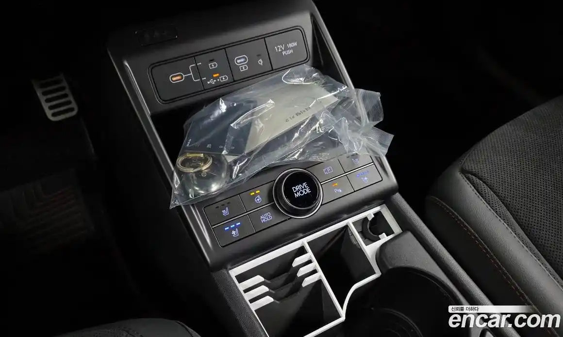 Hyundai Kona 2023 1.6 автомат (гидро), фото 12