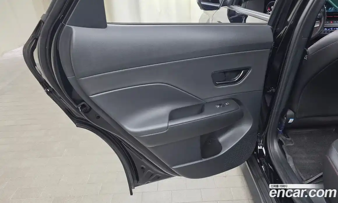 Hyundai Kona 2023 1.6 автомат (гидро), фото 15