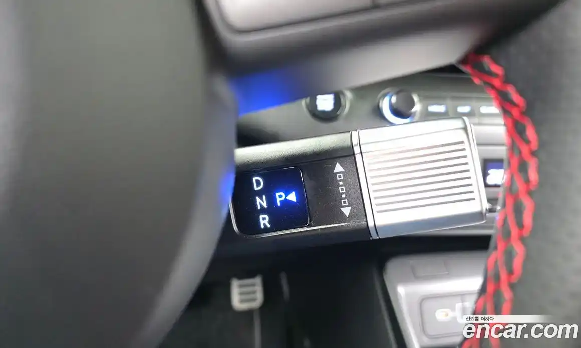 Hyundai Kona 2023 1.6 автомат (гидро), фото 24