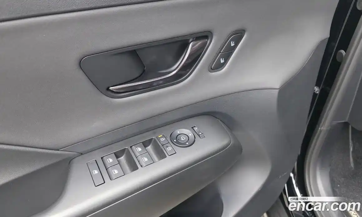 Hyundai Kona 2023 1.6 автомат (гидро), фото 28