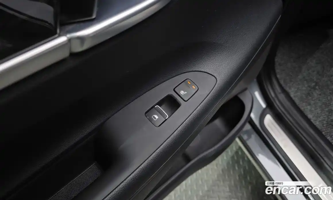 Hyundai Grandeur 2019 2.4 автомат (гидро), фото 19