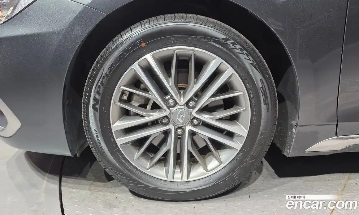 Hyundai Grandeur 2019 2.4 автомат (гидро), фото 5