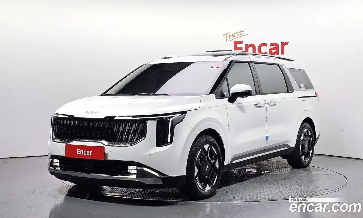 Kia Carnival 2025 1.6 автомат (гидро), фото 1