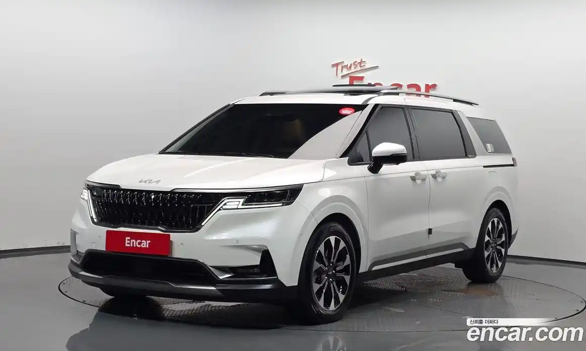 Kia Carnival 2023 2.2 автомат (гидро), фото 1