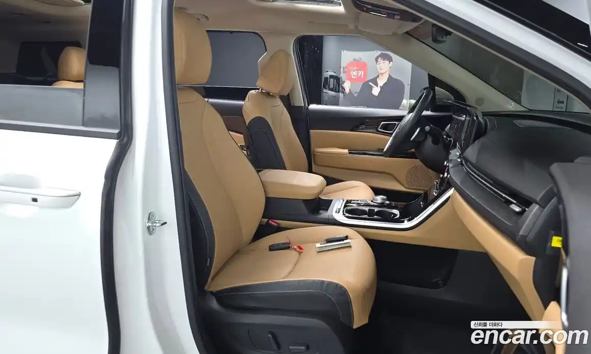Kia Carnival 2023 2.2 автомат (гидро), фото 17