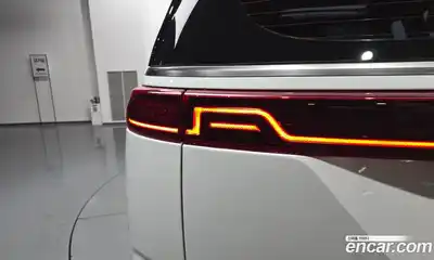 Kia Carnival 2023 2.2 автомат (гидро), миниатюра 9