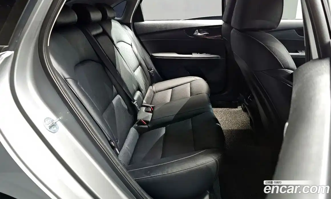 Kia K3 2024 1.6 автомат (гидро), фото 17