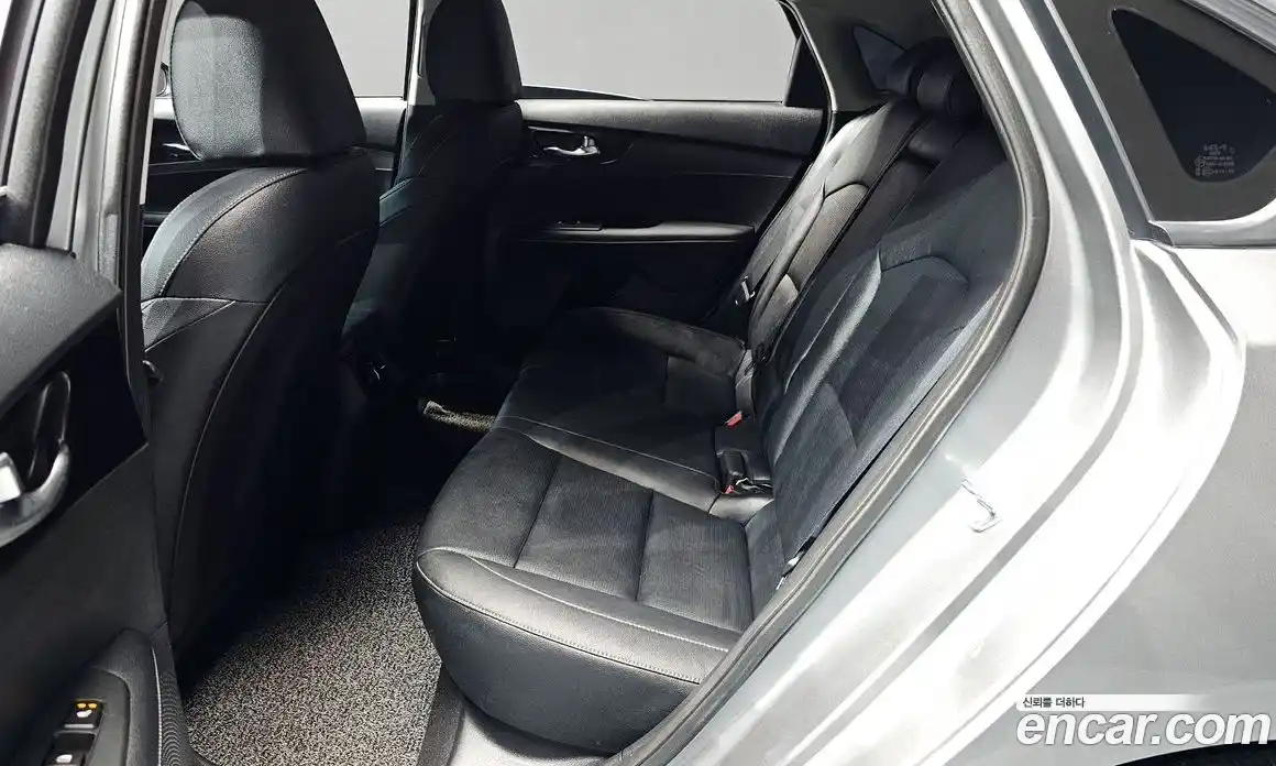 Kia K3 2024 1.6 автомат (гидро), фото 18