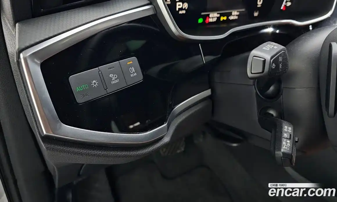 Audi Q3 2025 2.0 автомат (гидро), фото 27