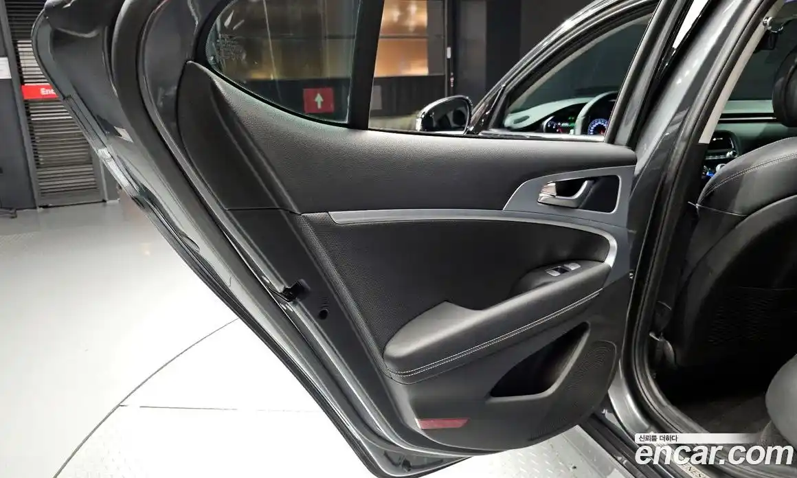Genesis G70 2018 2.0 автомат (гидро), фото 15
