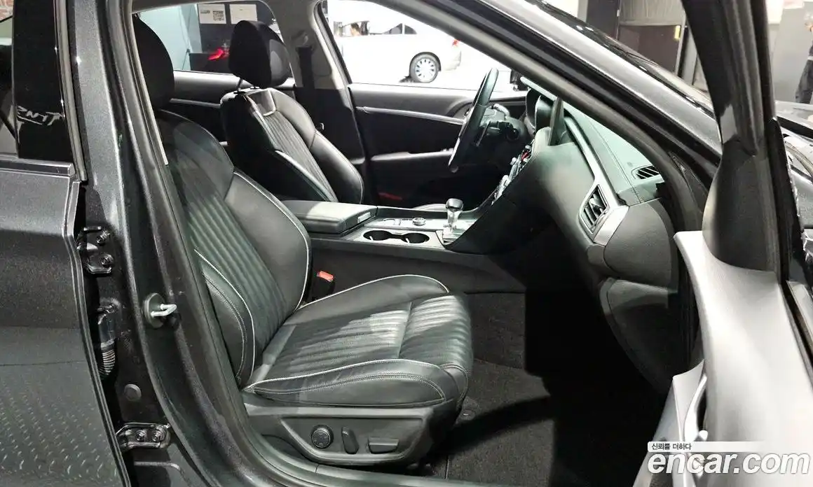 Genesis G70 2018 2.0 автомат (гидро), фото 18