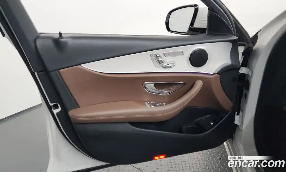 Mercedes-Benz E-Class 2020 2.0 автомат (гидро), фото 14