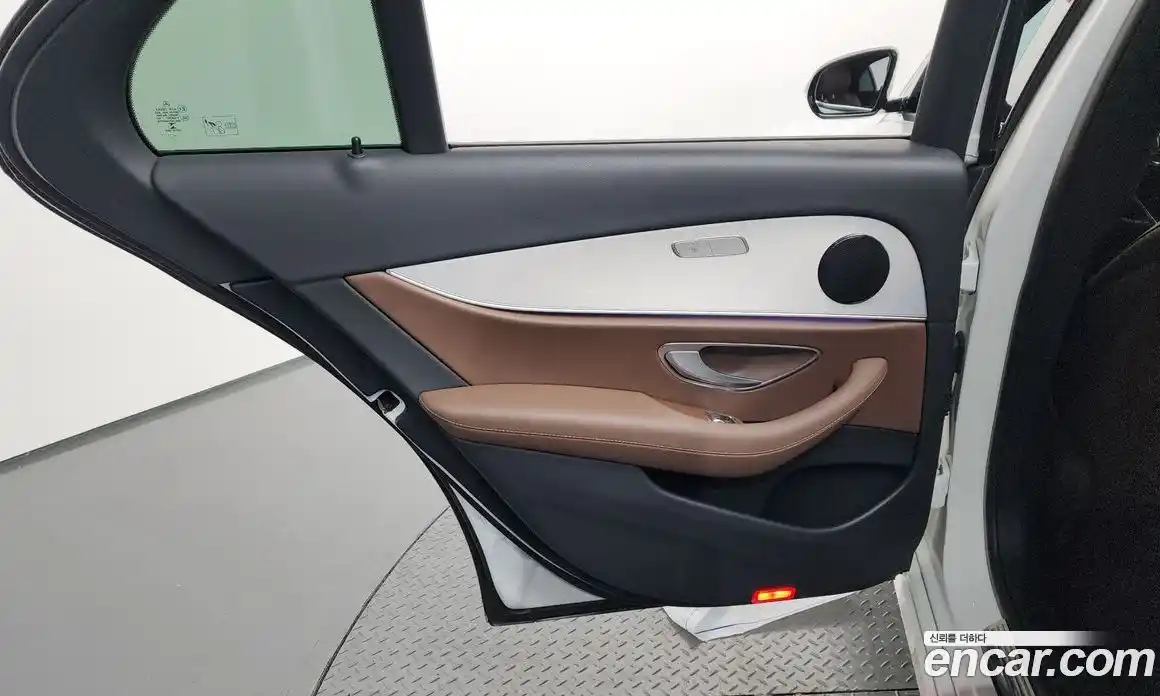 Mercedes-Benz E-Class 2020 2.0 автомат (гидро), фото 15