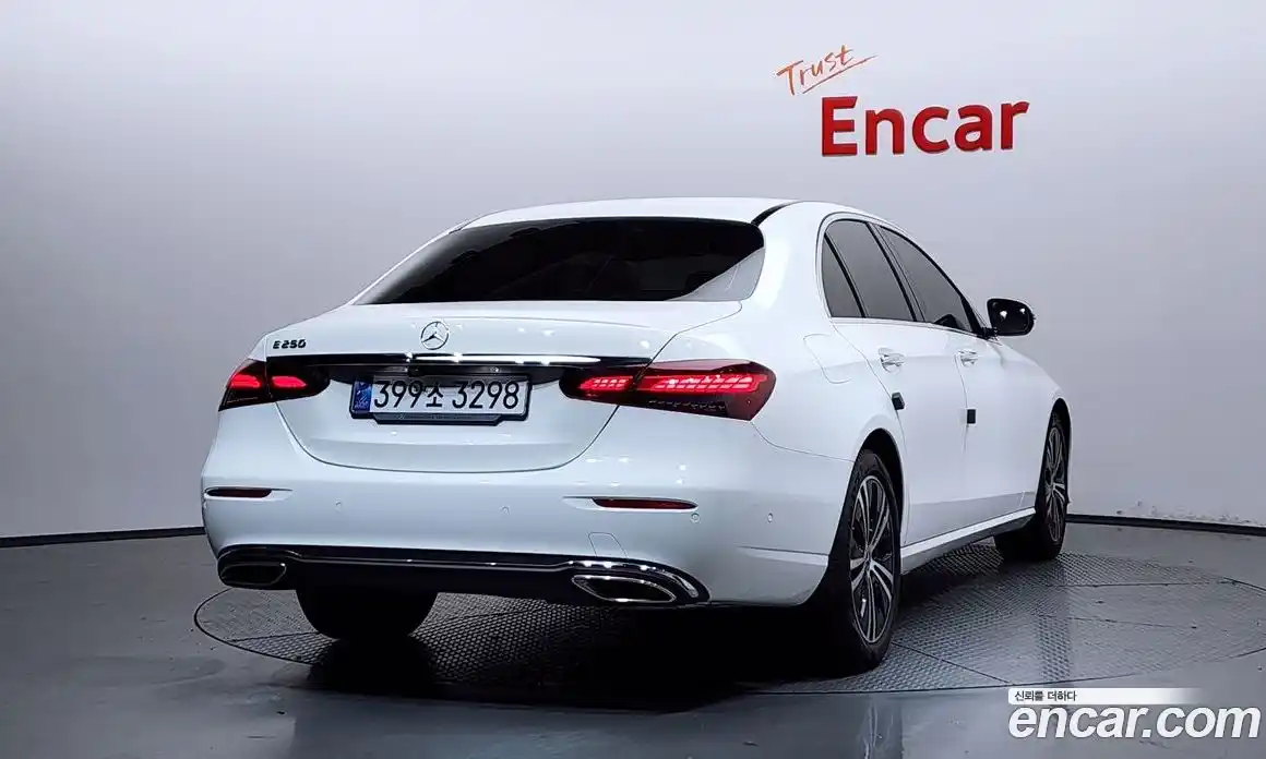 Mercedes-Benz E-Class 2020 2.0 автомат (гидро), фото 2