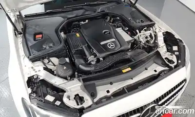 Mercedes-Benz E-Class 2020 2.0 автомат (гидро), миниатюра 6