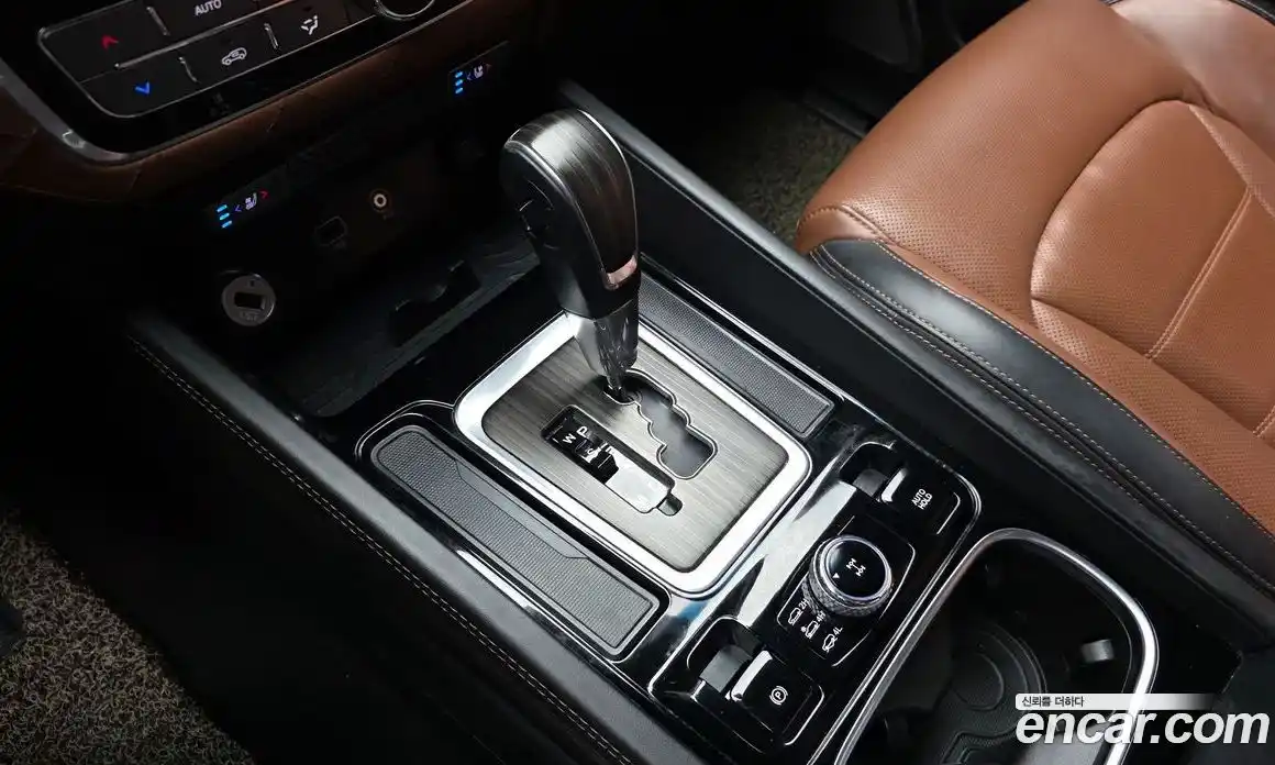 SsangYong Rexton 2018 2.2 автомат (гидро), фото 12