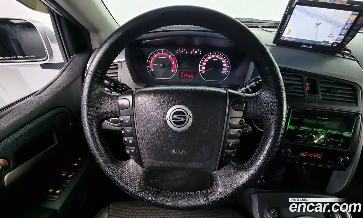 SsangYong Korando 2012 2.0 автомат (гидро), фото 19