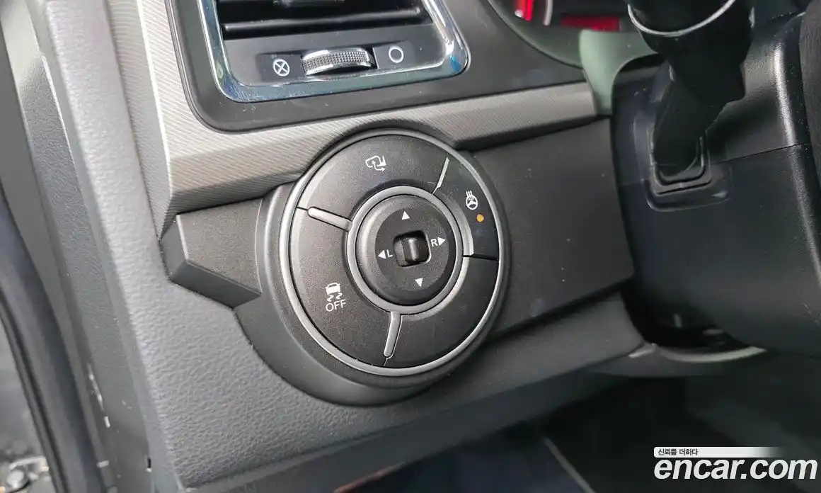 SsangYong Korando 2016 2.0 автомат (гидро), фото 13