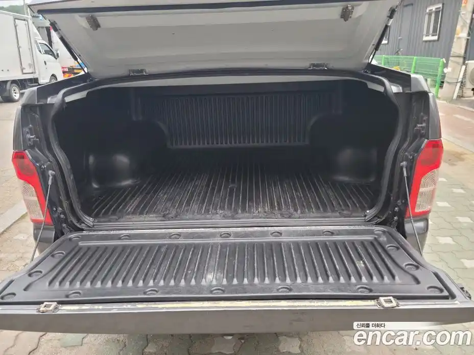SsangYong Korando 2017 2.2 автомат (гидро), фото 12