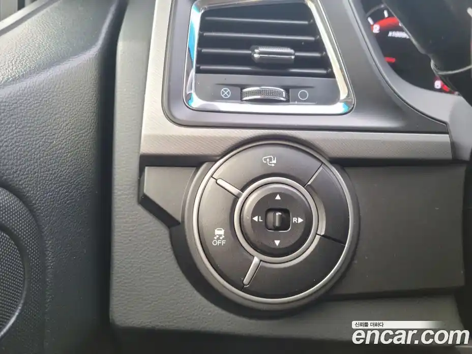 SsangYong Korando 2017 2.2 автомат (гидро), фото 14