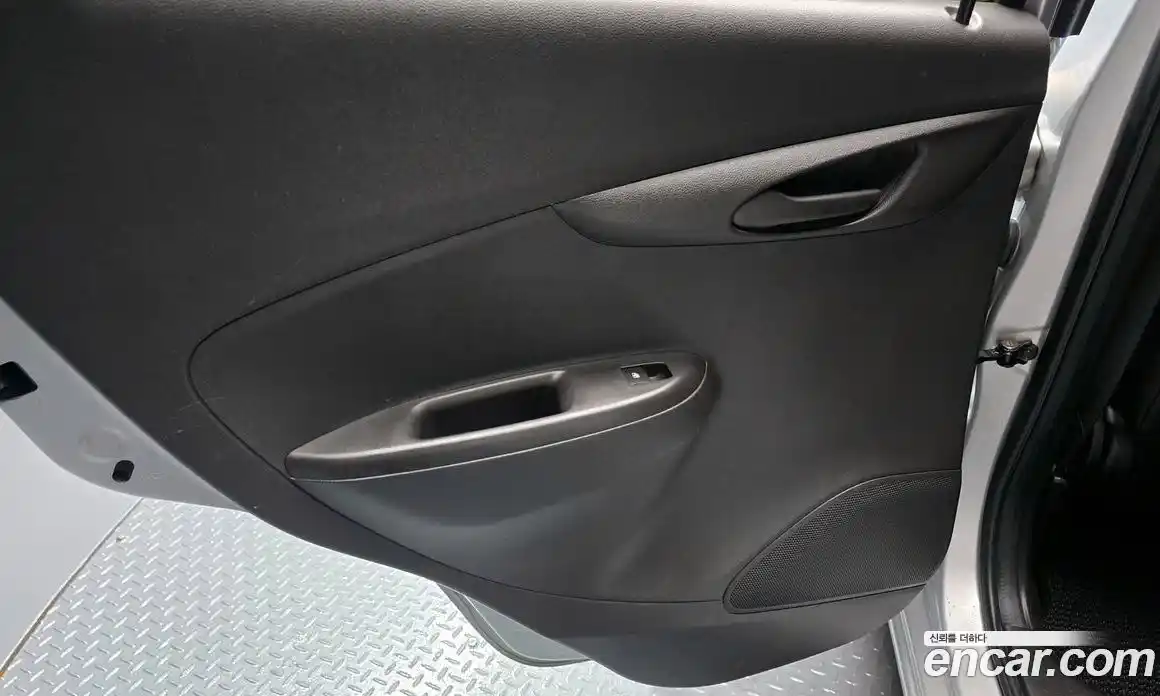 Chevrolet Spark 2017 1.0 автомат (гидро), фото 15