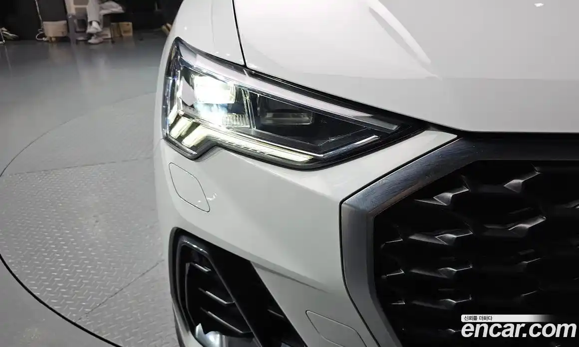 Audi Q3 2020 2.0 автомат (гидро), фото 8