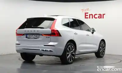 Volvo XC60 2023 2.0 автомат (гидро), миниатюра 2