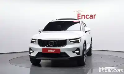 Volvo XC40 2024 2.0 автомат (гидро), миниатюра 2