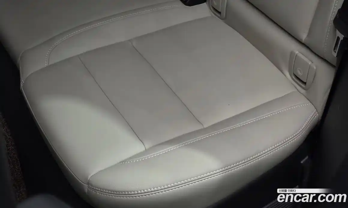 Volvo XC40 2024 2.0 автомат (гидро), фото 29