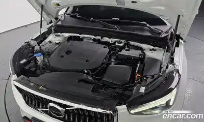 Volvo XC40 2024 2.0 автомат (гидро), миниатюра 5