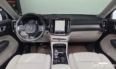 Volvo XC40 2024 2.0 автомат (гидро), миниатюра 9