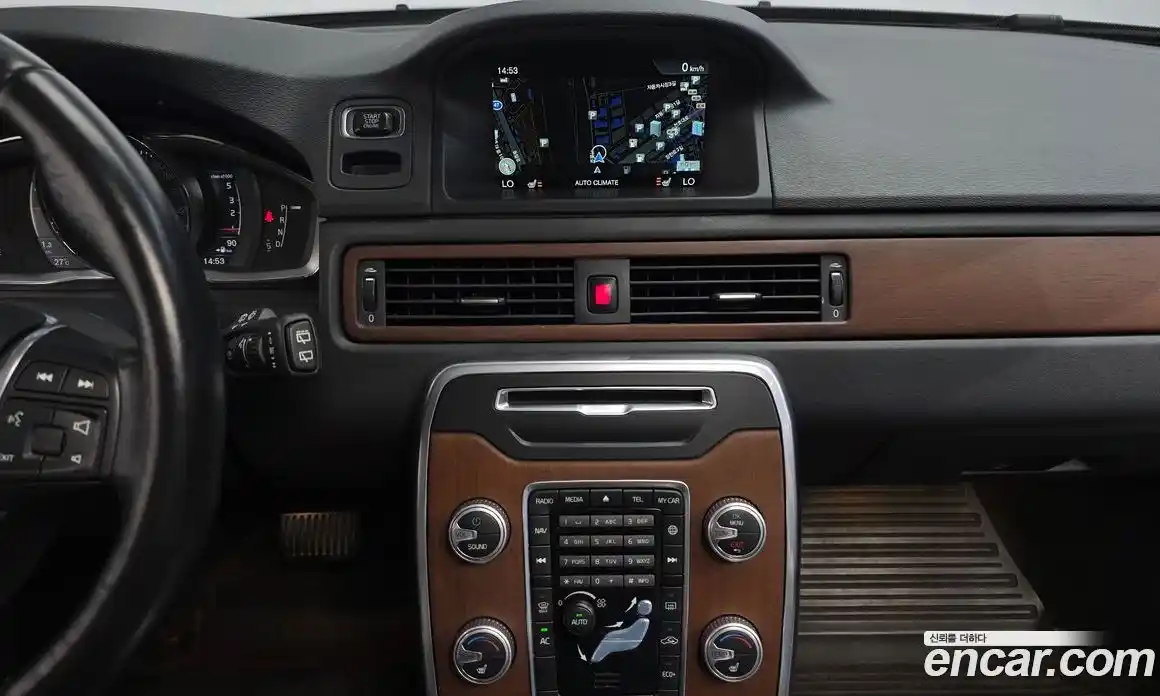 Volvo XC70 2016 2.0 автомат (гидро), фото 15